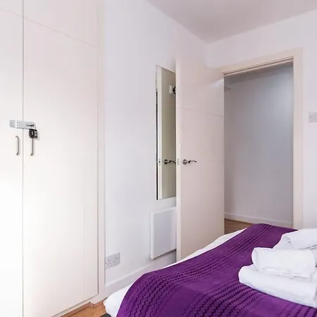 Historic Central 3 Bed דבלין
