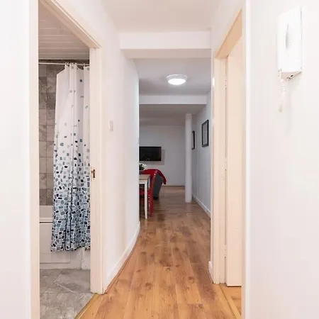 Historic Central 3 Bed *