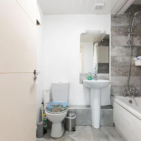Historic Central 3 Bed 아파트 *