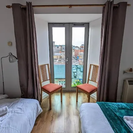 아파트 Historic Central 3 Bed
